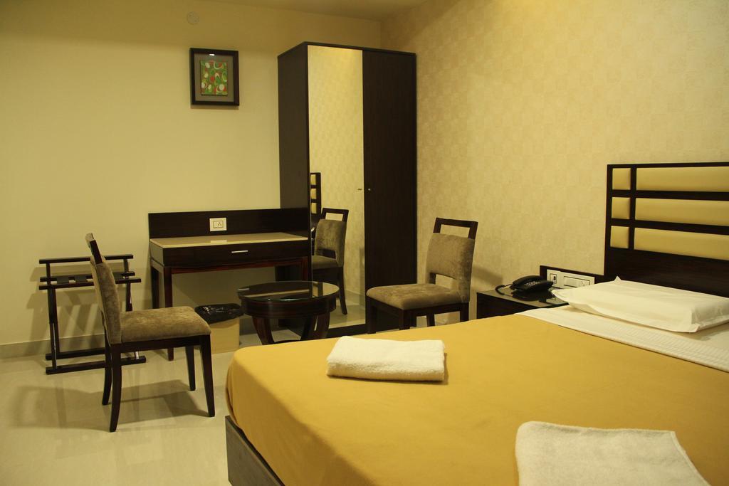 Hotel M.P Temples Inn Kumbakonam Pokoj fotografie